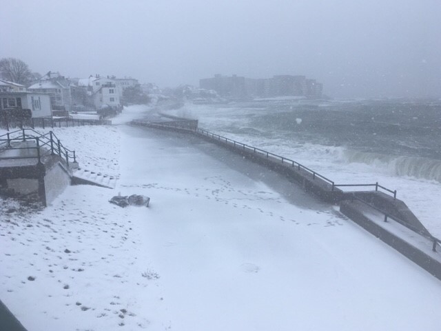 Winthrop Beach looking north at homes on the coast.  Photo: Weatherboy