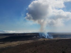 A plume of smoke and gas rises from the crater of the Kileaua volcano on Hawaii's Big Island. Photo: Weatherboy