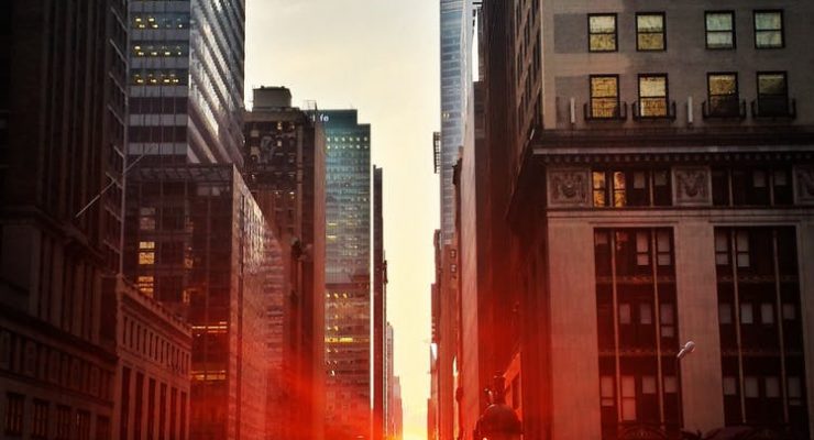 The sun aligns perfectly with the streets in New York just 4 times a year.