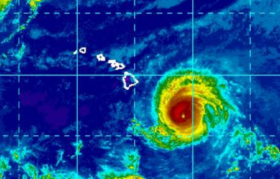 Hurricane Hector approaches Hawaii. Image: NOAA