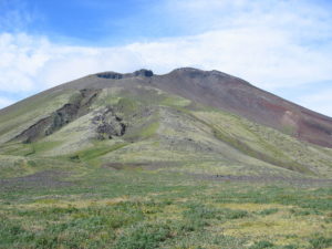 View of the eastern cone of Mount Cerberus in the Semisopochnoi caldera. Image: USGS / AVO / C. A. Neal