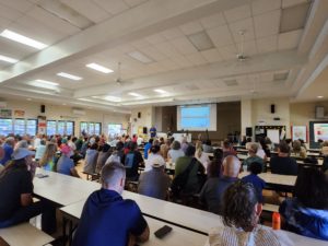 More than 200 people came out to hear speakers from USGS, Civil Defense, and Hawaii County Government discuss Mauna Loa Volcano in this elementary school gym in South Kona on Hawaii's Big Island on Saturday, November 5, 2022. Image: Weatherboy