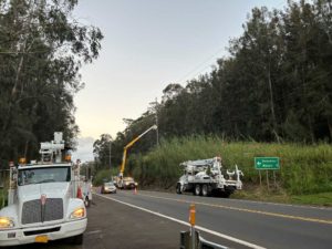 Hawaii Electric crews restore power throughout the Big Island ahead of Christmas. At the peak of the storm, more than 40,000 customers were without power on the Big Island of Hawaii. Image: Hawaii Electric