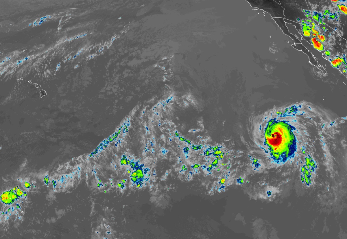 The current view of the Pacific Ocean from the GOES-West weather satellite shows a well defined hurricane between Hawaii and the North American west coast. Image: NOAA