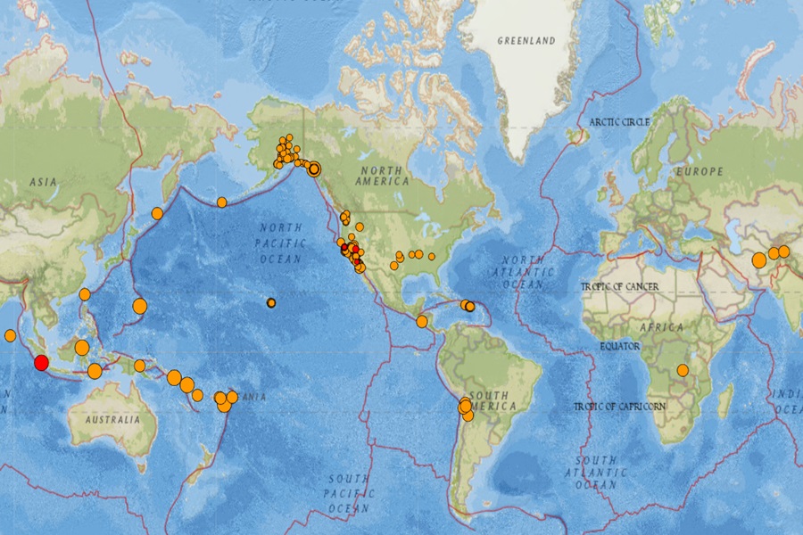 Each dot reflects the epicenter of an earthquake over the last 24 hours, with yellow being the oldest and red being the newest. Image: USGS