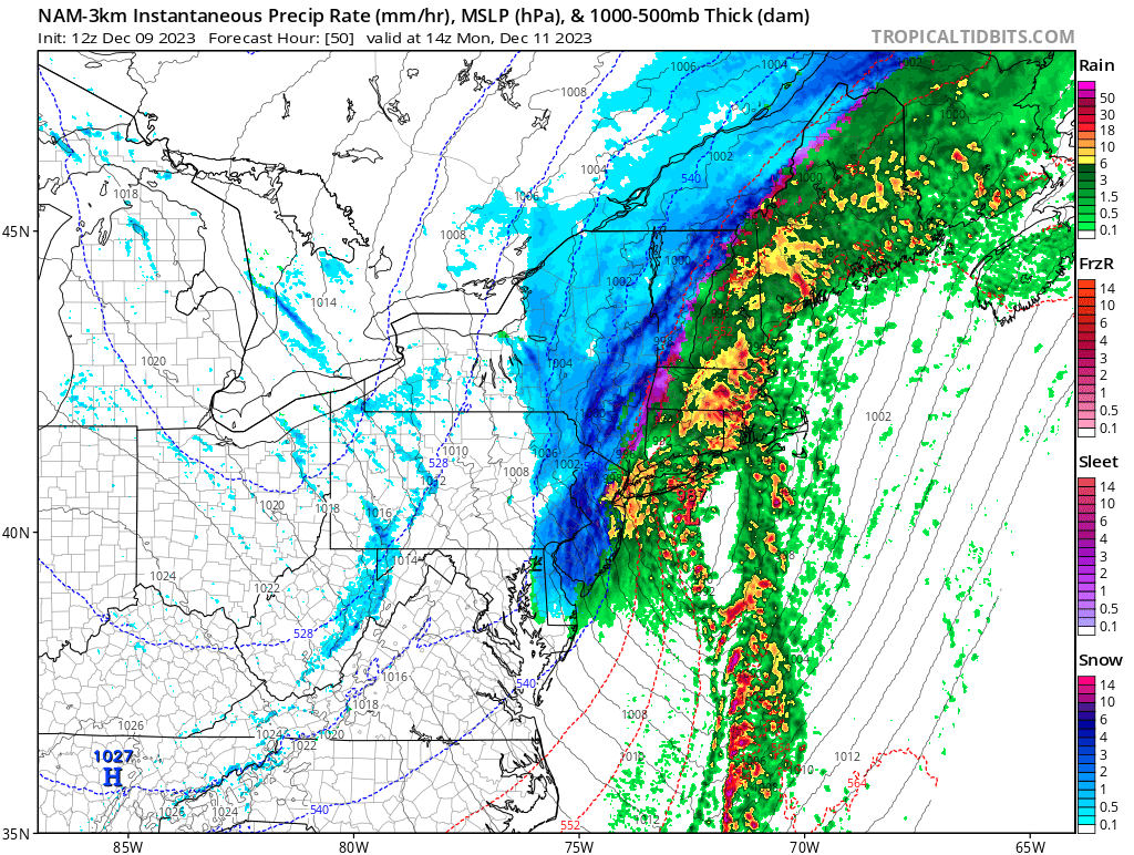 The short-duration, high-resolution NAM computer forecast model depicts snow in blue, rain in green, and heavy rain/storms in yellows, oranges, and reds in its forecast output for Monday morning. Image: tropicaltidbits.com