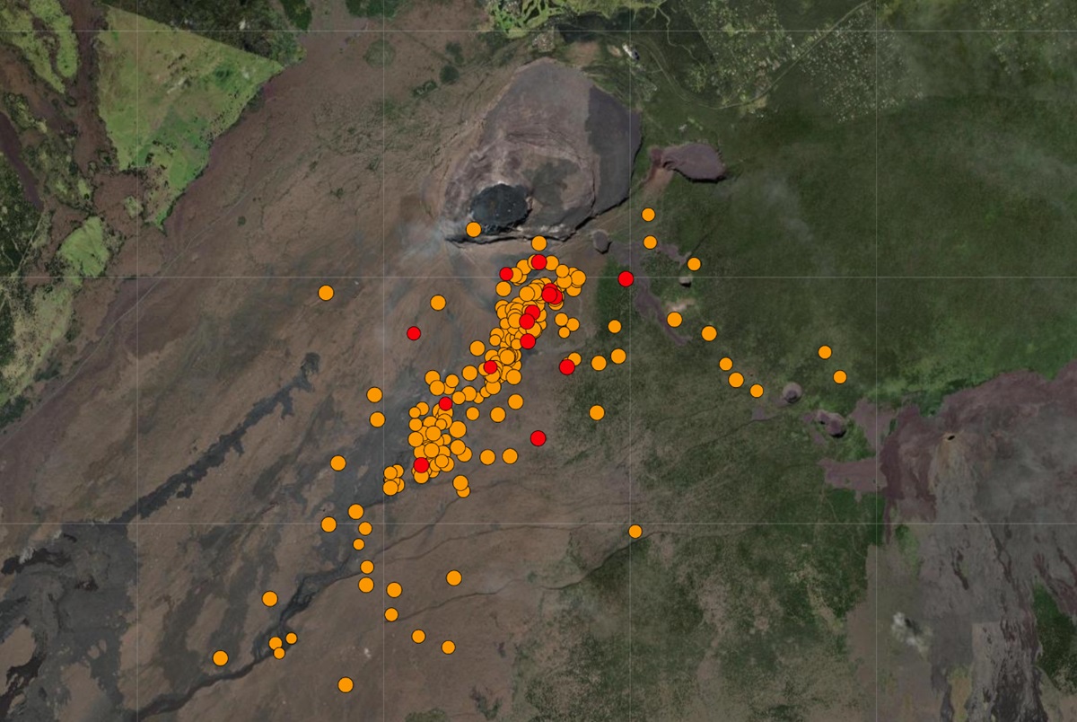 Zoomed-in area of earthquakes shows the epicenter of most earthquakes is happening outside of the caldera crater south and west of the summit of Kilauea. Image: USGS