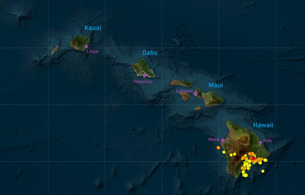 Each dot illustrates the epicenter of an earthquake measured by USGS over the last 30 days in Hawaii. Image: USGS