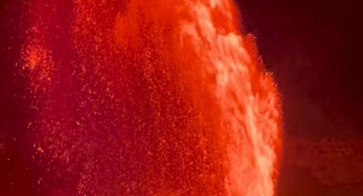 USGS says that today's eruptive lava exceeded 1,000 feet into the sky, making this one of the most significant eruption events since Kilauea began erupting in December of last year. Image: USGS