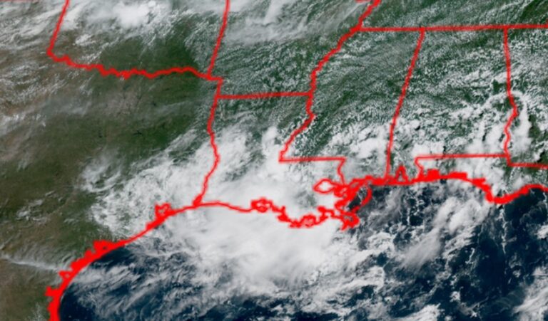 Gulf System Won't Develop But Will Soak Coast