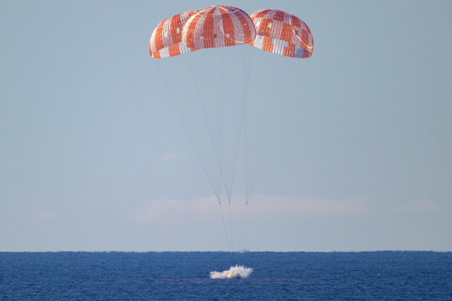 Artemis II Mission Splashes Down After Breaking Human Spaceflight Records