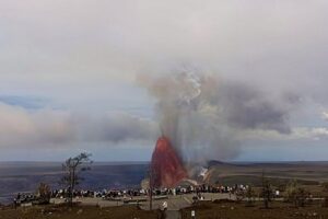 Spectators enjoy the June 27 eruption of the Kilauea Volcano on the Big Island of Hawaii inside Hawaii Volcanoes National Park. Image: USGS