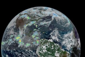 This latest view of the Northern Hemisphere from the GOES-East weather satellite shows an Atlantic and Pacific ocean around North America free of any tropical cyclones. Image: NOAA