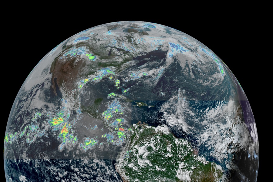 This latest view of the Northern Hemisphere from the GOES-East weather satellite shows an Atlantic and Pacific ocean around North America free of any tropical cyclones. Image: NOAA