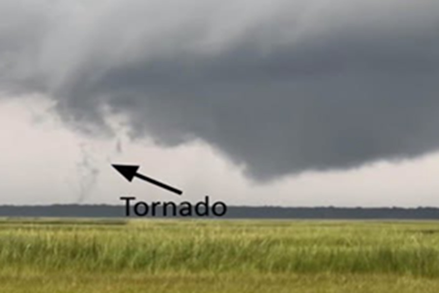 Six tornadoes, including this one, touched down in the Mid Atlantic on Thursday.  Image: NWS / Dan Forshaw