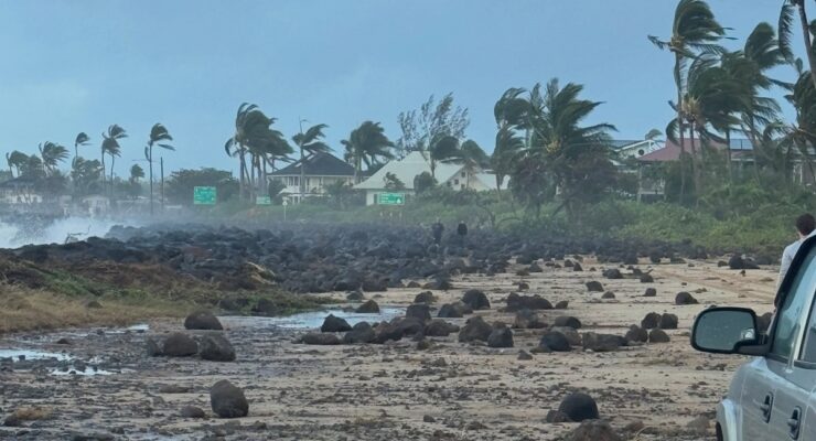 Kauai crews and contractors are clearing damage from Hurricane Lowell’s overnight path. From tree and brush clearing in Puhi to rock and stream clearing in Wailua, the work to restore access to Kauai roads moves forward. Image: HDOT